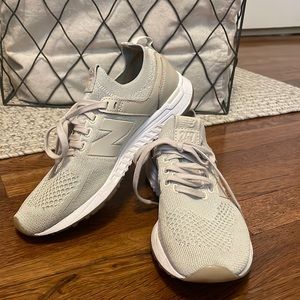 New Balance Sneakers Beige 7